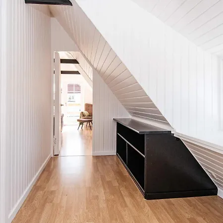 10 Person In Auning-by Traum Auning